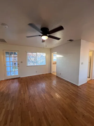 $1,100 | 737 East Shields Avenue, Fresno, CA 93704