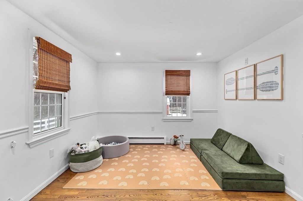 207 Tilden Road Scituate, MA 02066 - Photo 20 of 42 a living room with furniture