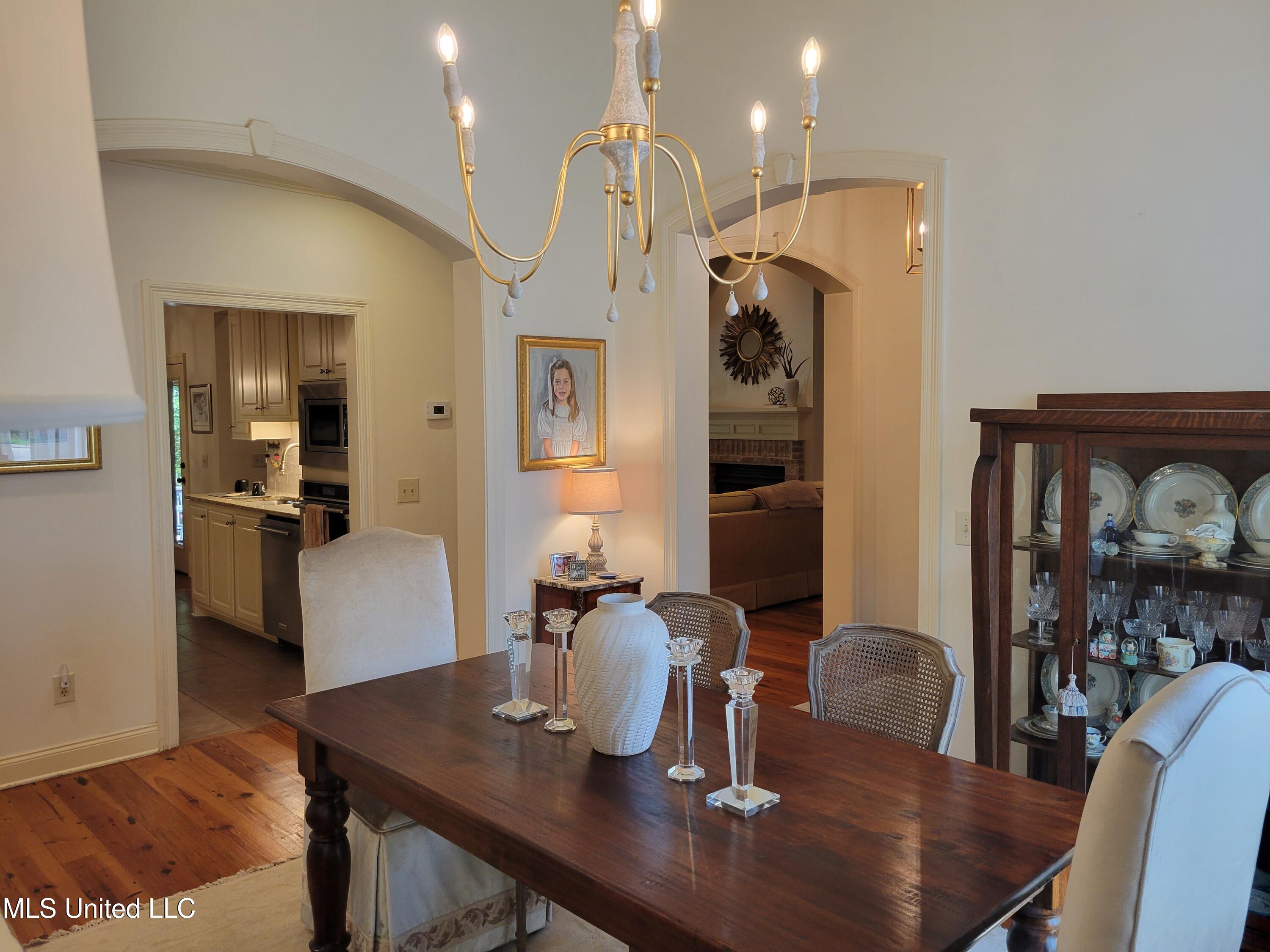 506 Hazelton Drive Madison, MS 39110 - Photo 8 of 49 20250731_112223