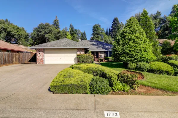 $439,000 | 1773 Soda Springs Circle, Redding, CA 96002