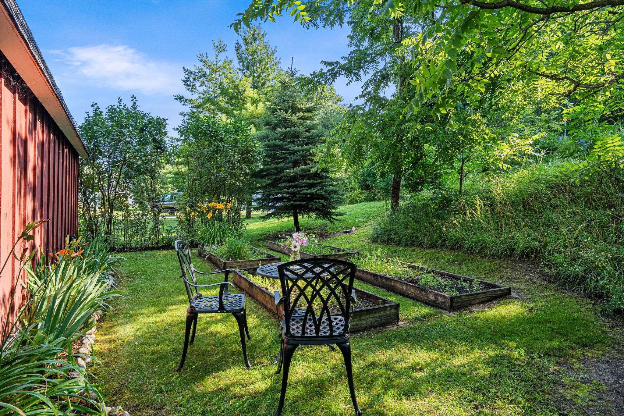 7838 South Lakeview Road Traverse City, MI 49684 - Photo 86 of 99 1950784-41c190dd-0a05-4569-8bcf-d6b1b2fb66db.JPG