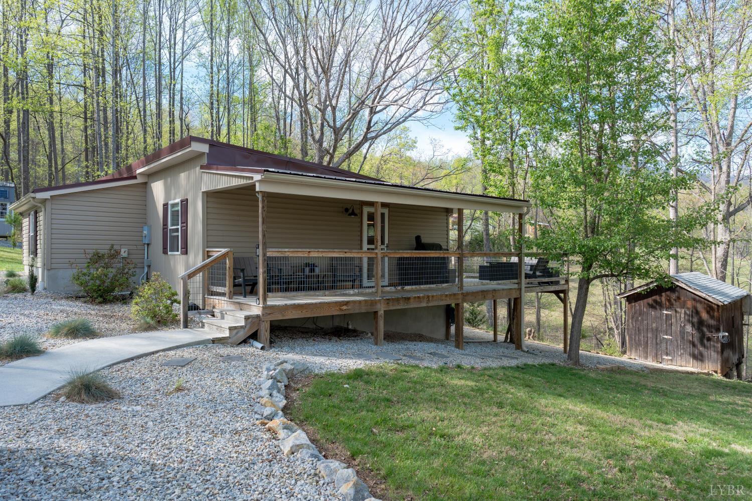 892 Franklin Creek Road Amherst, VA 24521 - Photo 4 of 32