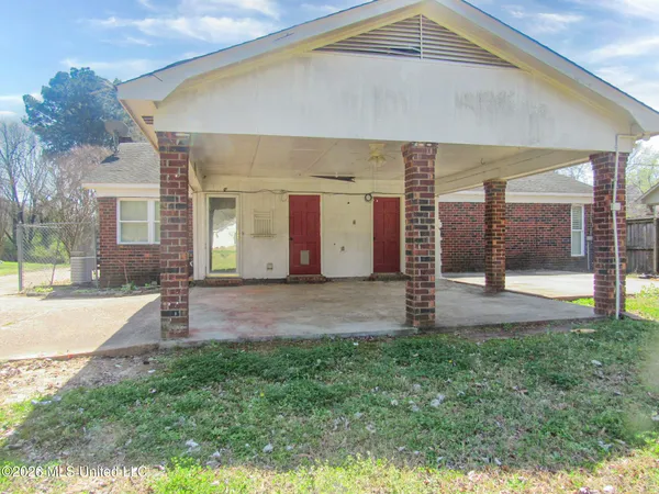 $159,900 | 502 Browns Ferry Road, Senatobia, MS 38668