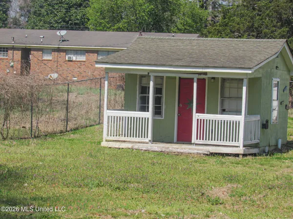 $159,900 | 502 Browns Ferry Road, Senatobia, MS 38668