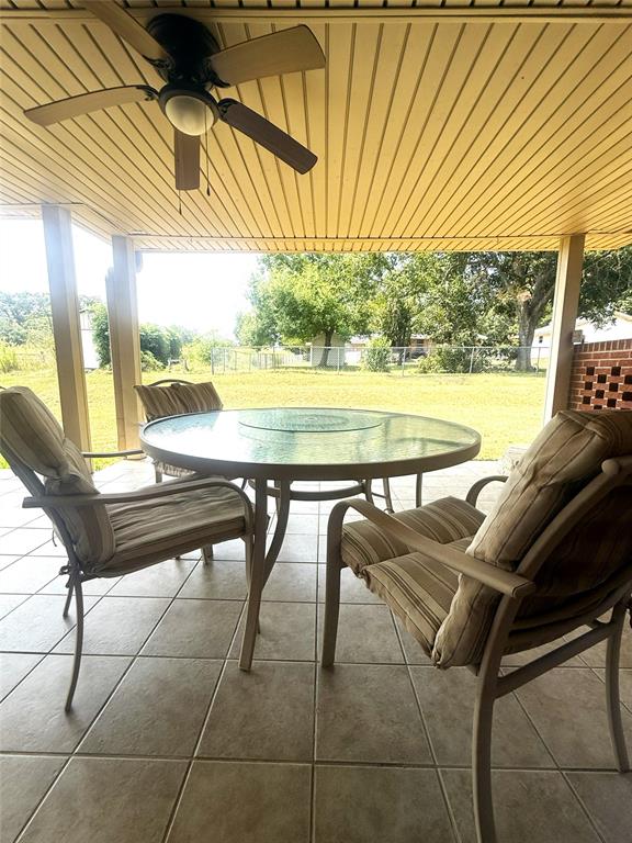 304 6th Street Northwest Springhill, LA 71075 - Photo 35 of 38 Patio area