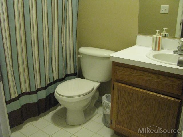 655 South Doran Road Imlay City, MI 48444 - Photo 16 of 25 Full Bathroom