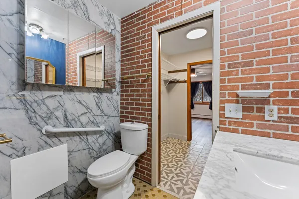 $159,900 | 2700 Oxford Street North, Unit 101, St. Paul, MN 55113
