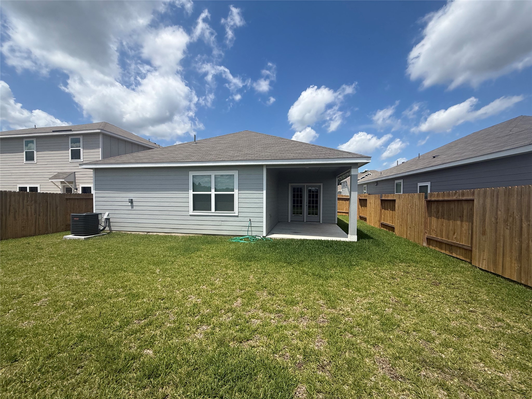 10403 Red Cardinal Drive Cleveland, TX 77328 - Photo 2 of 25
