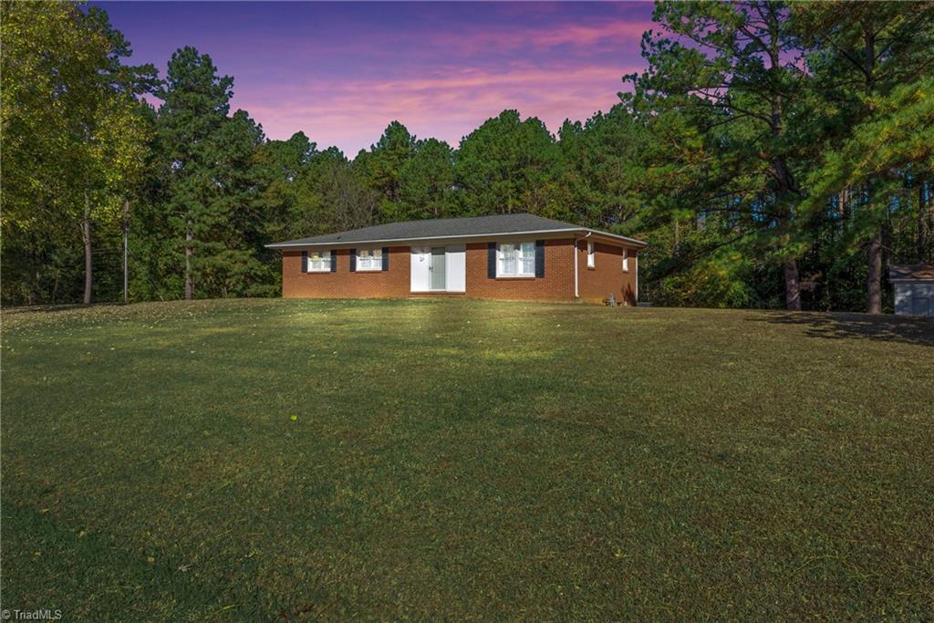 452 John Young Road Lexington, NC 27292 - Photo 5 of 33 Gallery Image 5
