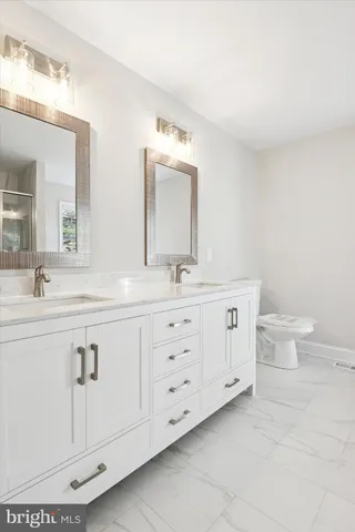 $925,000 | 913 Grandview Drive, Exton, PA 19341