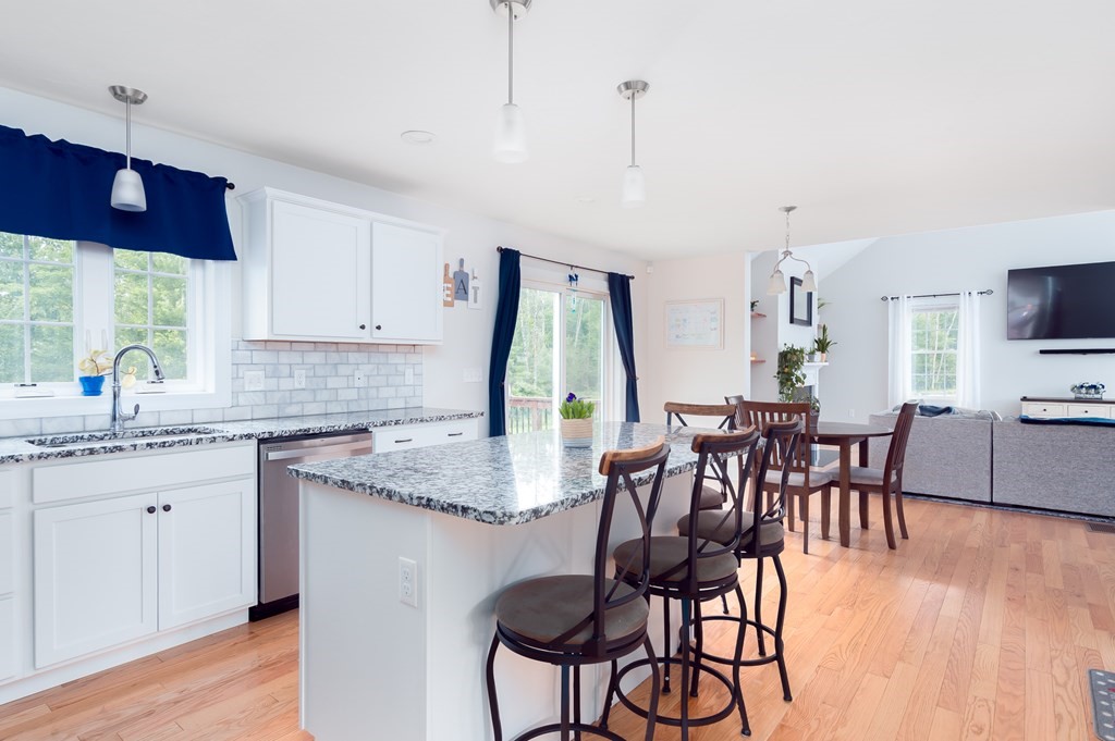 41 Turner Farm Road Uxbridge, MA 01569 - Photo 5 of 23 Gallery Image 5
