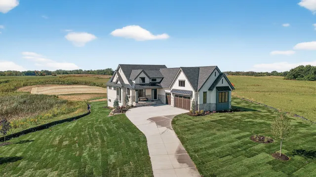 $1,889,000 | 7947 207th Street East, Credit River, MN 55372
