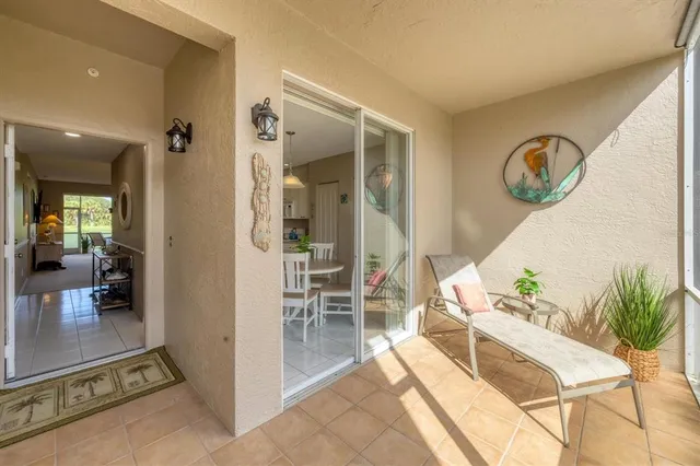 $363,500 | 9590 High Gate Drive, Unit 1912, Sarasota, FL 34238