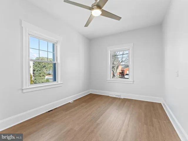 $450,000 | 507 Vetterlein Avenue, Hamilton, NJ 08619