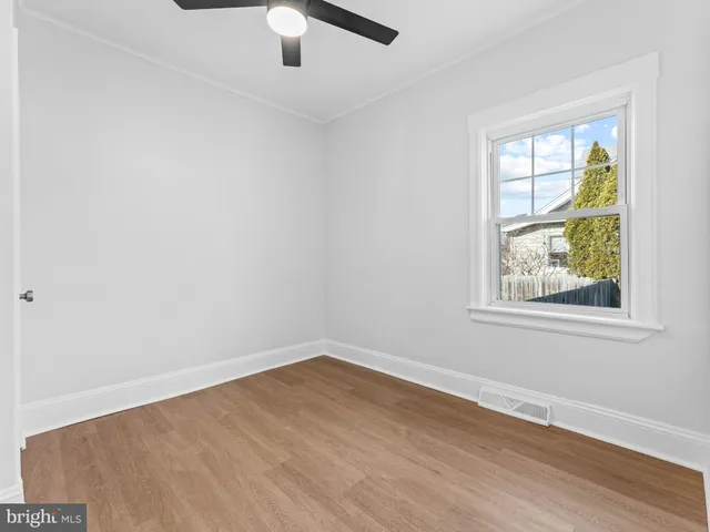 $450,000 | 507 Vetterlein Avenue, Hamilton, NJ 08619