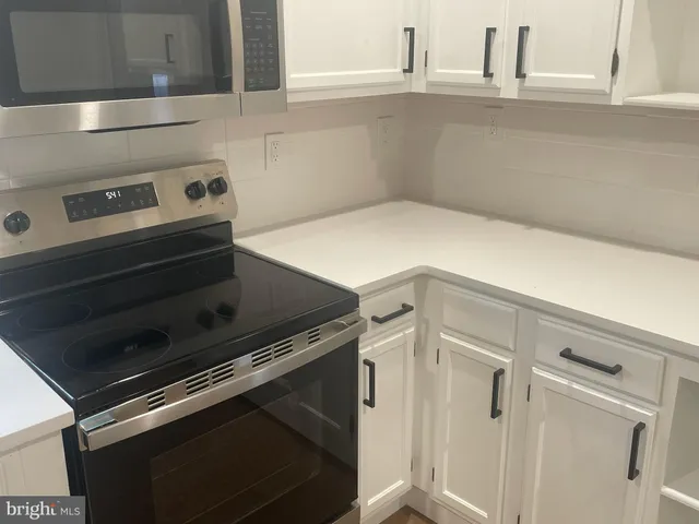 $450,000 | 507 Vetterlein Avenue, Hamilton, NJ 08619