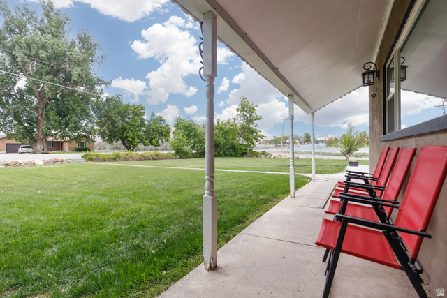 295 South State Street Ferron, UT 84523 - Photo 6 of 48