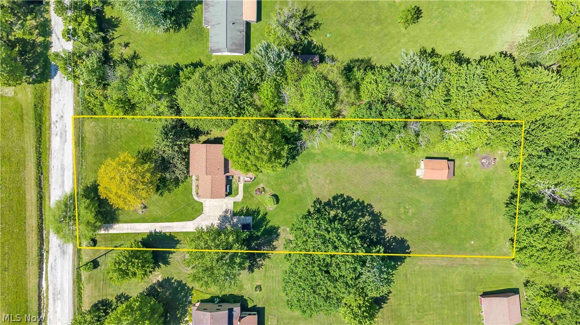 6635 Taylor Road Painesville, OH 44077 - Photo 5 of 41