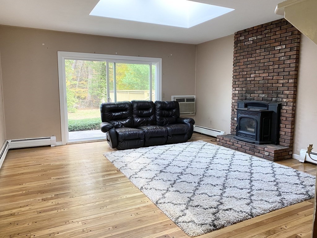 61 Butternut Road Westfield, MA 01085 - Photo 7 of 40 Gallery Image 7