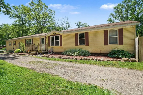 $199,000 | 55921 Apple Road, Osceola, IN 46561
