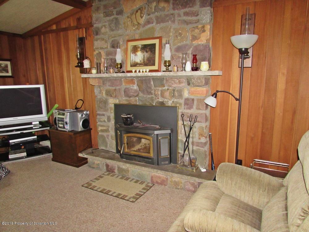 17 Tamarack Road Gouldsboro, PA 18424 - Photo 4 of 23