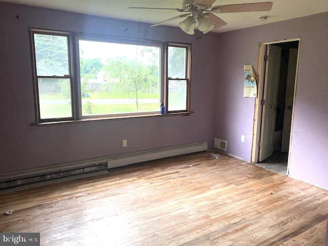515 Mt Royal Road Sewell, NJ 08080 - Photo 24 of 35 Front second bedroom