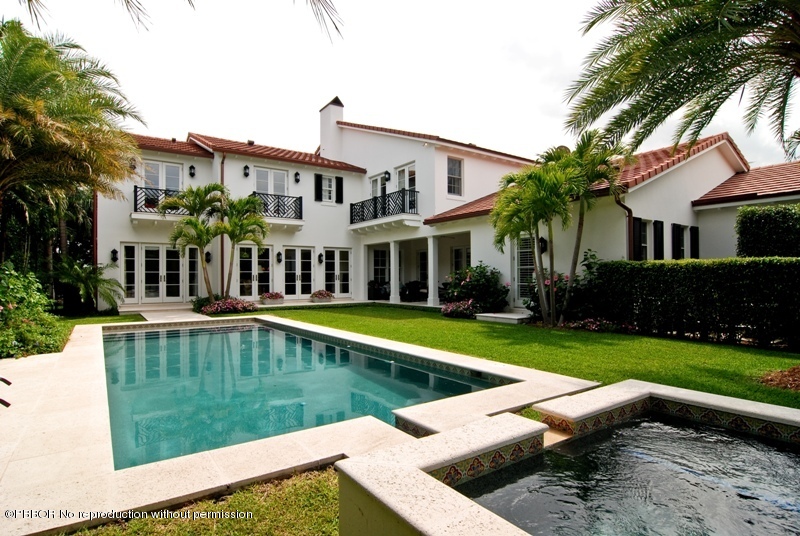 339 Garden Road Palm Beach, FL 33480 - Photo 2 of 15 Pool