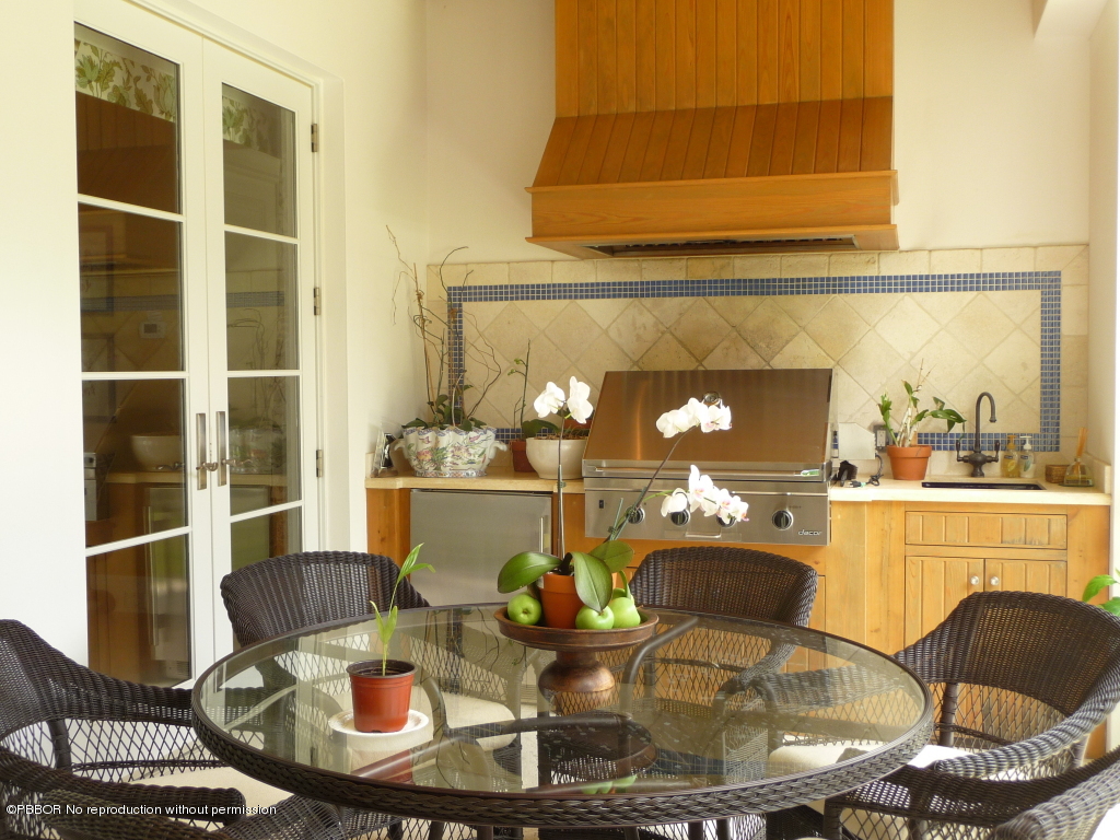 339 Garden Road Palm Beach, FL 33480 - Photo 12 of 15 Loggia