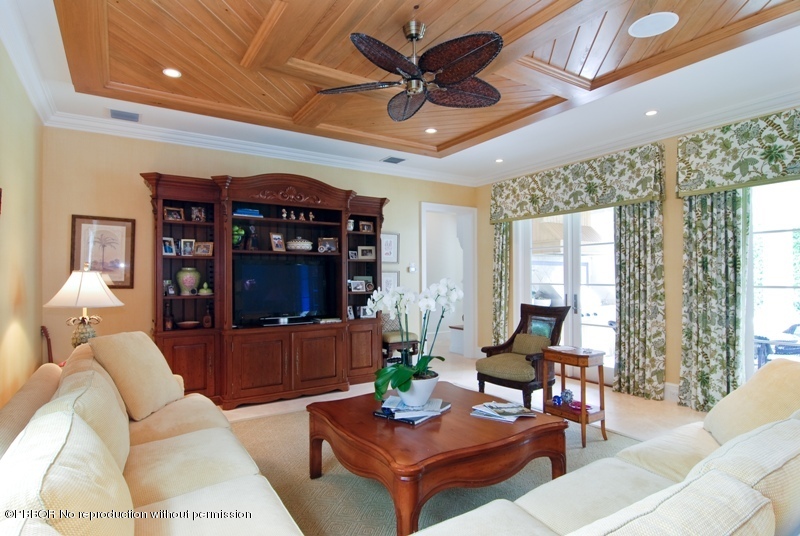 339 Garden Road Palm Beach, FL 33480 - Photo 6 of 15 Family Room