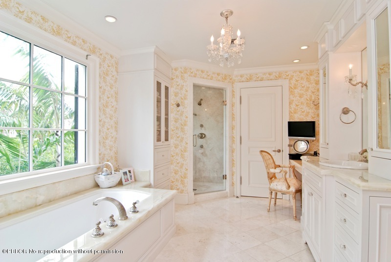 339 Garden Road Palm Beach, FL 33480 - Photo 10 of 15 Master Bathroom