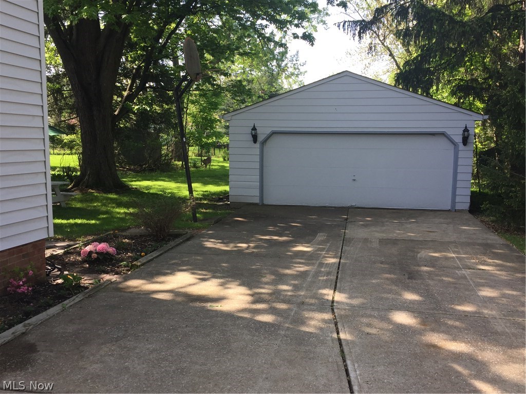 5136 Spencer Road Cleveland, OH 44124 - Photo 3 of 35 Gallery Image 3