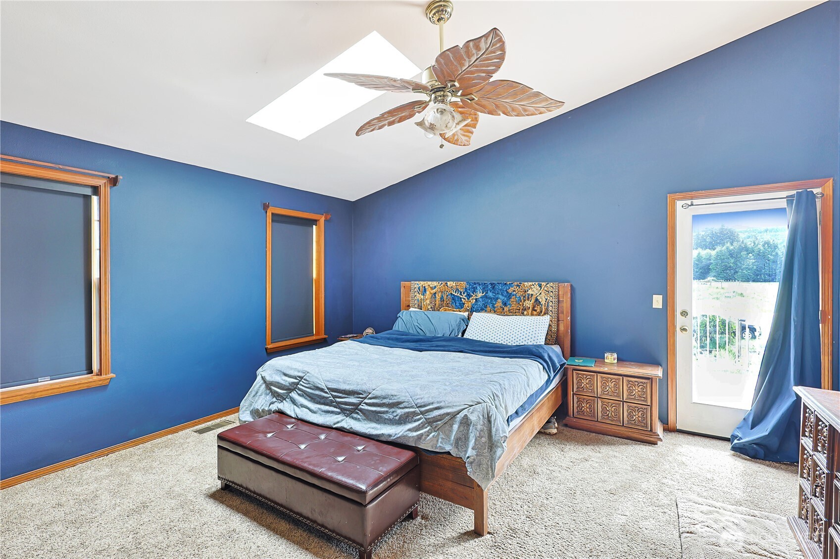 447 Boistfort Road Curtis, WA 98538 - Photo 23 of 40 a bedroom with a bed and a window