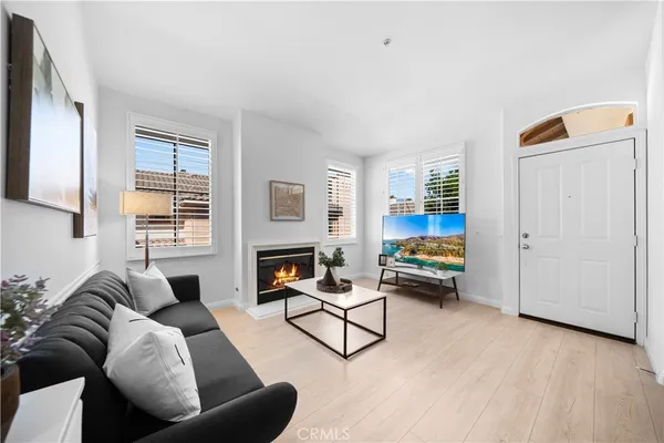 $720,000 | 900 Solvay Aisle, Irvine, CA 92606