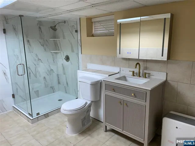 $1,250,000 | 9 Cottage Lane, Upper Saddle River, NJ 07458