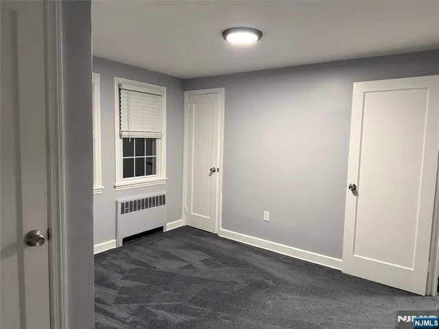 $1,250,000 | 9 Cottage Lane, Upper Saddle River, NJ 07458