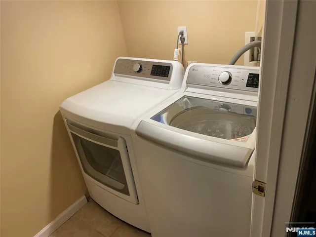 $1,250,000 | 9 Cottage Lane, Upper Saddle River, NJ 07458