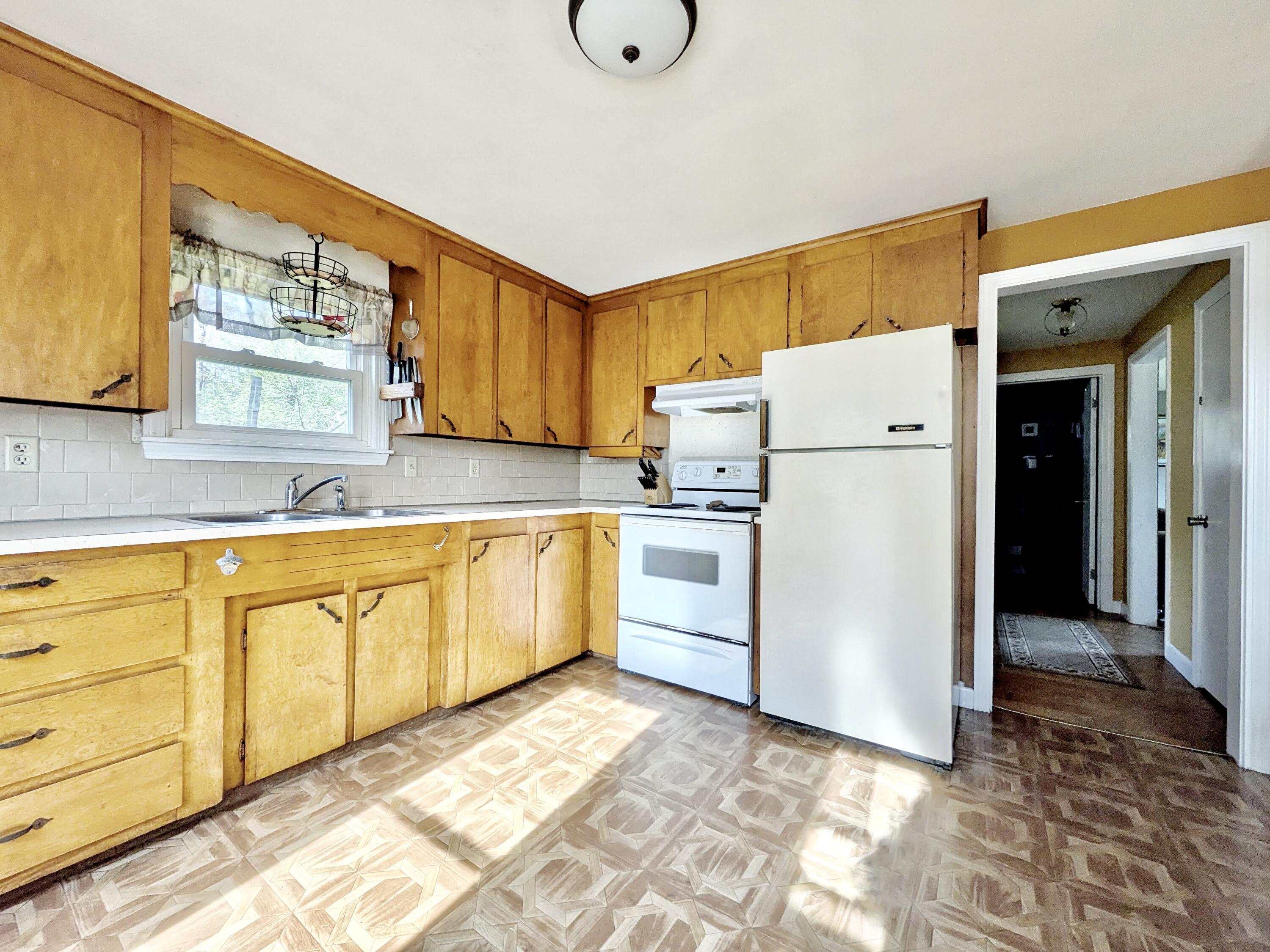451 Summit Street Portland, ME 04103 - Photo 12 of 21 Kitchen2