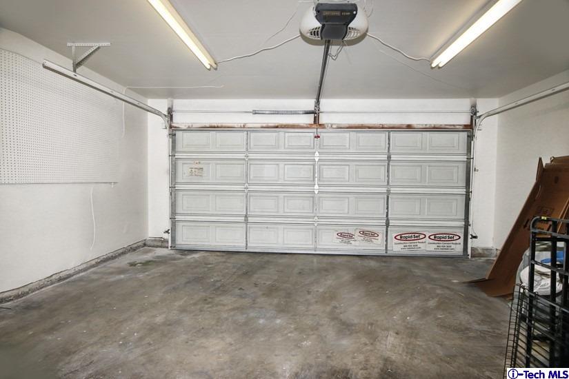205 Violet Avenue, Unit D Monrovia, CA 91016 - Photo 14 of 17
