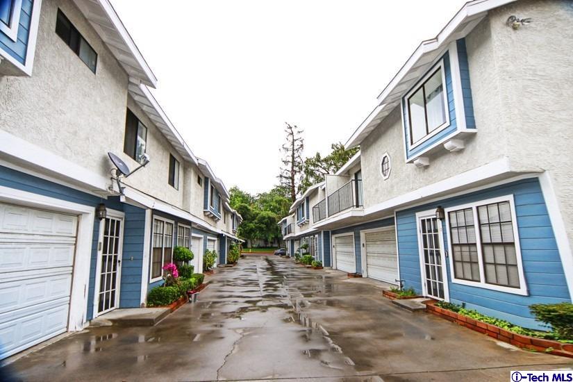205 Violet Avenue, Unit D Monrovia, CA 91016 - Photo 3 of 17