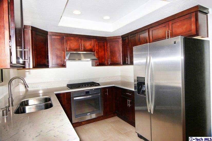 205 Violet Avenue, Unit D Monrovia, CA 91016 - Photo 5 of 17