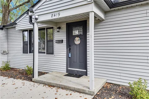 $199,950 | 8419 Blue Ridge Boulevard, Raytown, MO 64138
