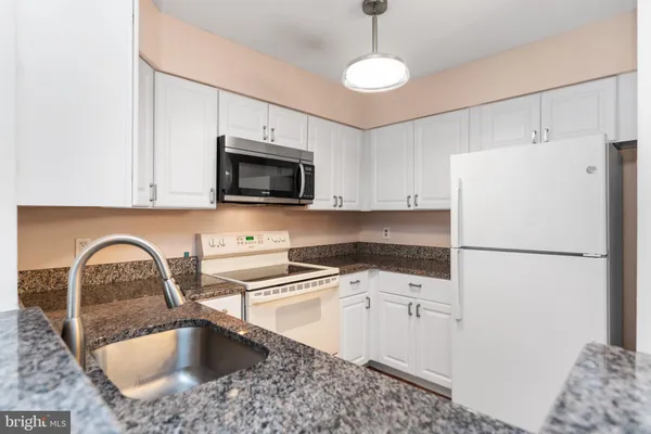 $2,200 | 912 Foxmeadow Drive, Unit CONDO 912, Royersford, PA 19468