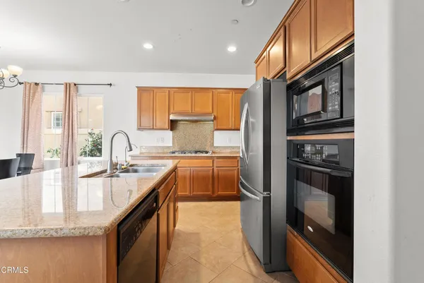 $899,000 | 511 Nile River Drive, Oxnard, CA 93036
