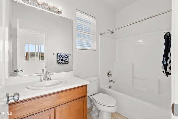 $899,000 | 511 Nile River Drive, Oxnard, CA 93036