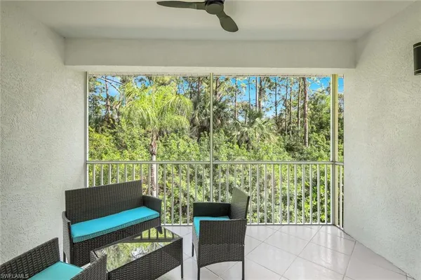 $359,500 | 650 Luisa Lane, Unit 4, Naples, FL 34104