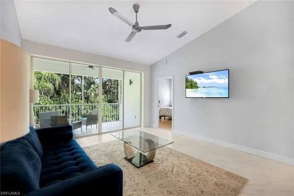 $359,500 | 650 Luisa Lane, Unit 4, Naples, FL 34104