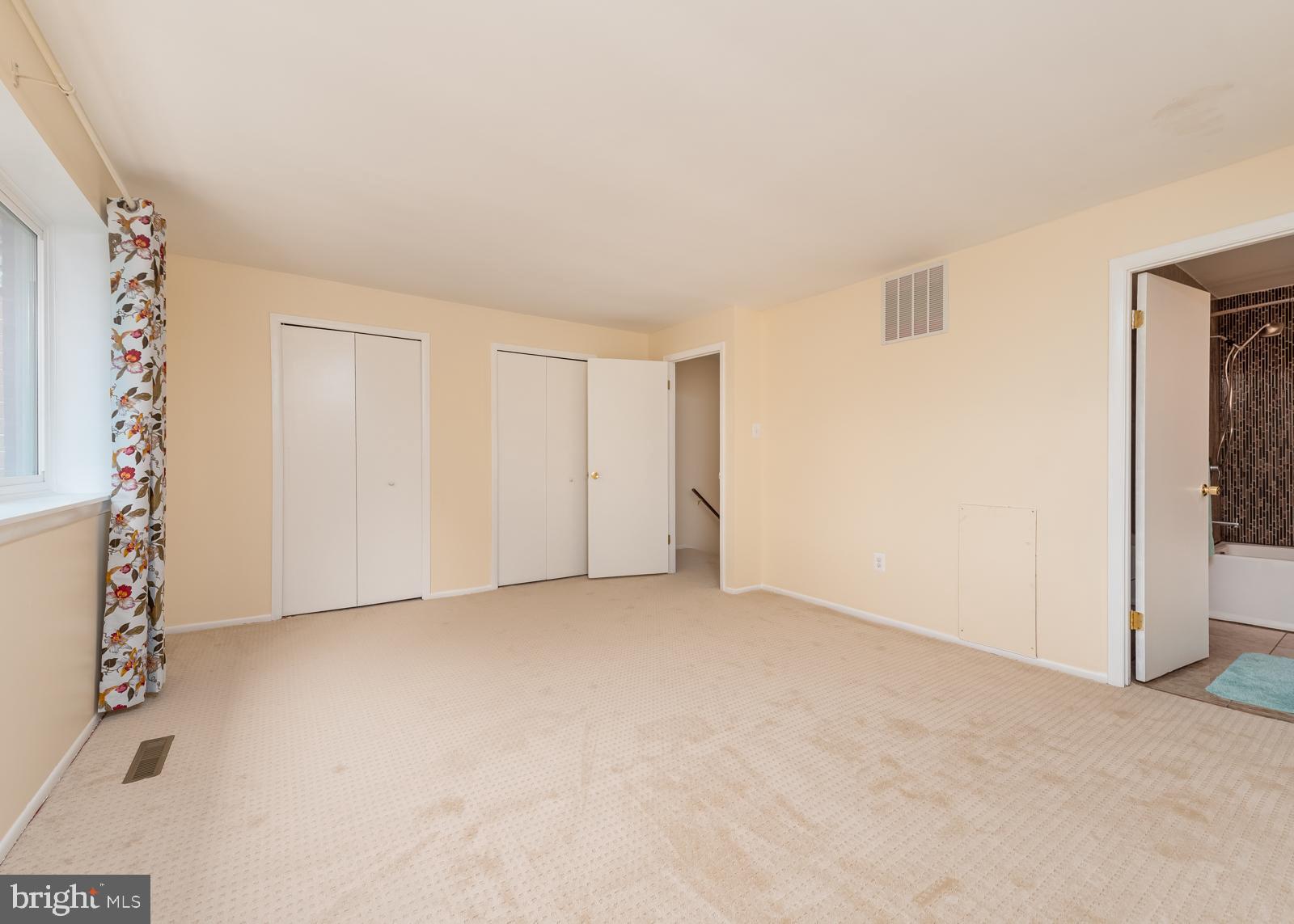 10544 East Wind Way Columbia, MD 21044 - Photo 12 of 42 an empty room with windows