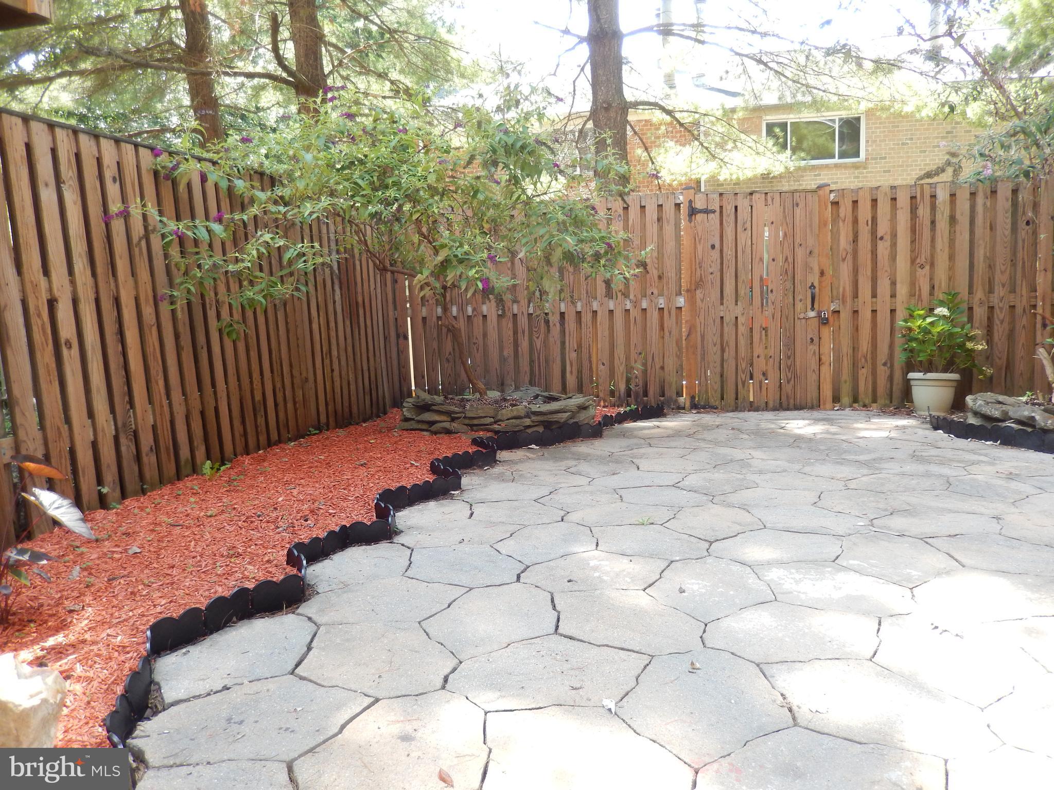 10544 East Wind Way Columbia, MD 21044 - Photo 23 of 42 a view of a backyard