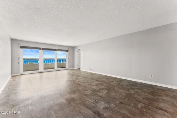 $319,000 | 100 Cherry Street, Unit 406, Panama City, FL 32401