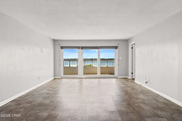 $319,000 | 100 Cherry Street, Unit 406, Panama City, FL 32401